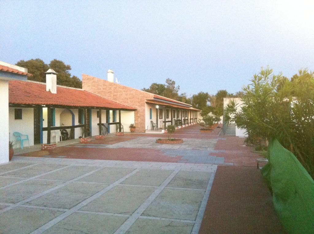 Alentejo Pig Dog Surf Camp Hotel Palhota Exterior foto